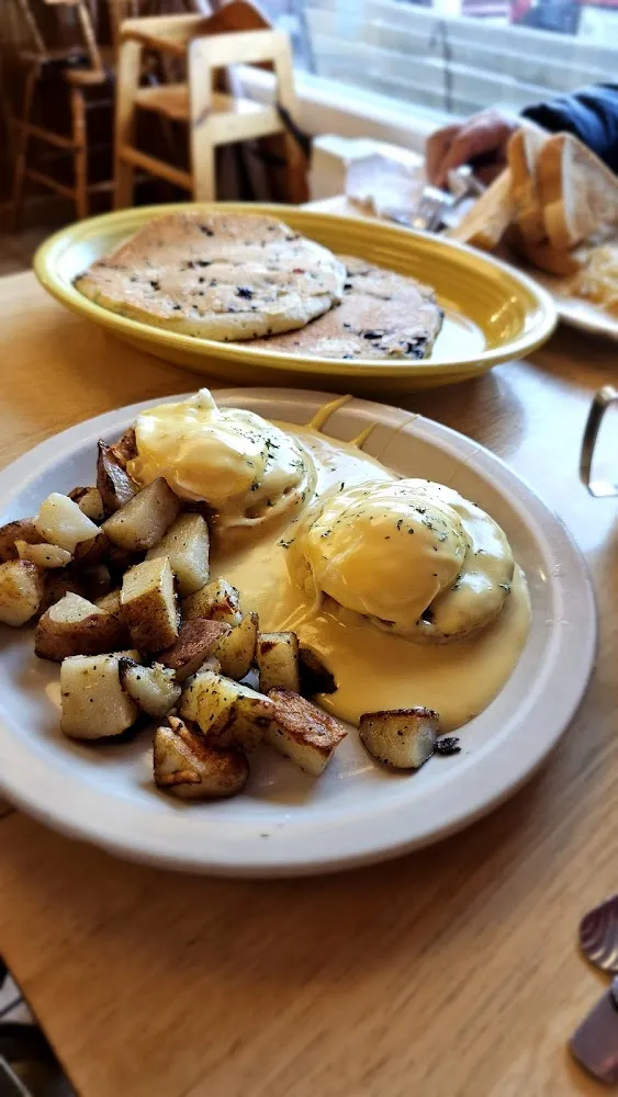 Eggs Benedict with Sausage